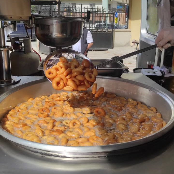 Sultanbeyli Hayır Lokması Dağıtımı: Merkez Çarşı ve Cami Kültürü