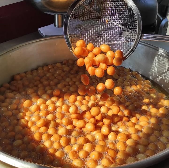 Maltepe Hayır Lokması Dağıtımı: Sahil Etkinlik Alanları ve Çarşı Rehberi